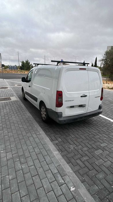 Peugeot Partner 2011 • Muito estimada • Ideal para trabalho