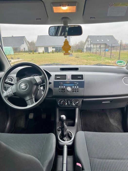 Suzuki Swift 1.3  153tys.