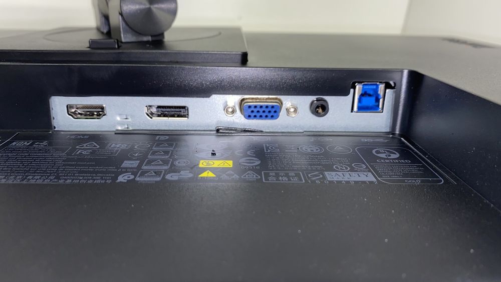 Монітор безрамковий 22” Lenovo ThinkVision T22i-10 IPS FHD W-LED HDMI