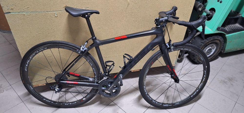 Bicicleta estrada trek madona