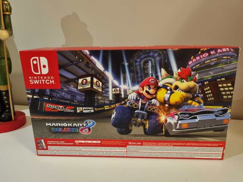 Nintendo Switch konsola / duży zestaw MarioKart DeLuxe