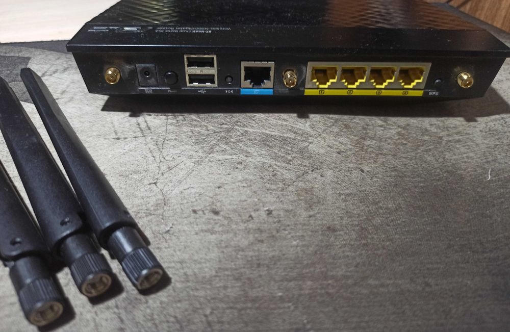 Маршрутизатор (роутер) ASUS RT-N66U