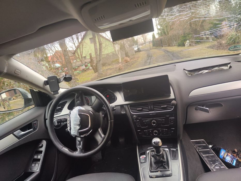 Audi A4 B8 uszkodzona