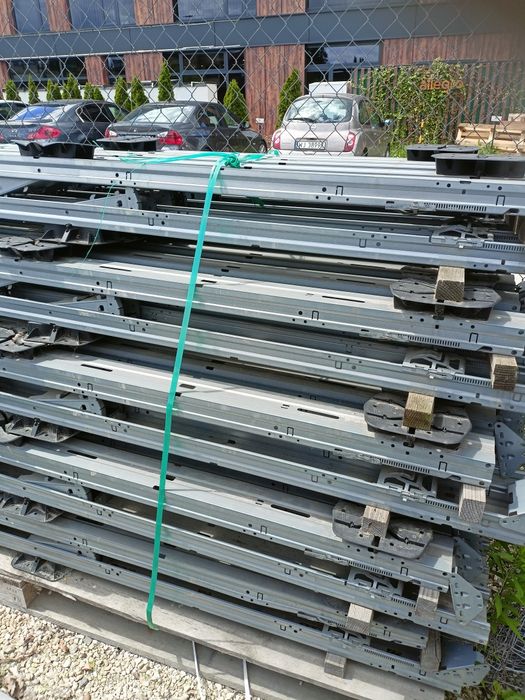 System montażu paneli fotowoltaicznych na dach plaski
