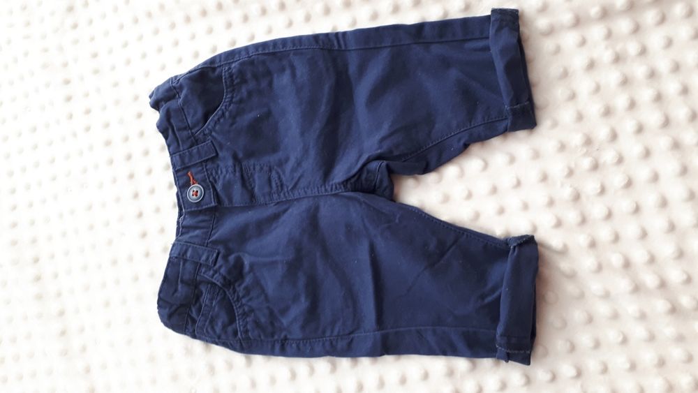 Granatowe spodenki niemowlęce Reserved 68
