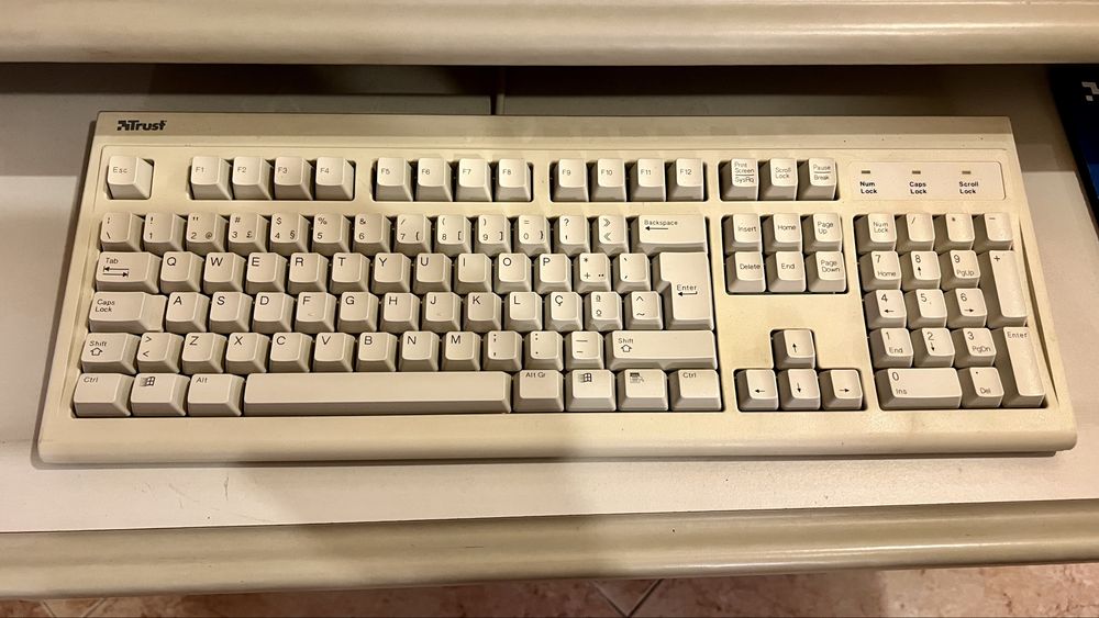 Pc Pentium Intel 166 retro/ vintage