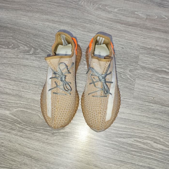 Кросівки Adidas Yeezy Boost 350 V2 Tail Light