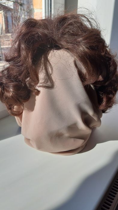 Дуже гарний та якісний  парик