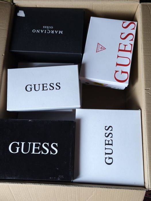 Box  5 par butów guess kat.  A B
