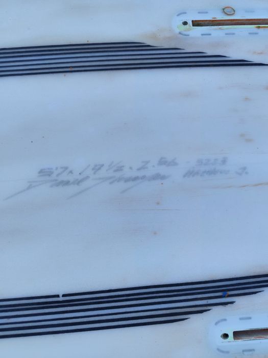 Tomo Hydroshort 5'7 shaped by Tomo (surfboard)