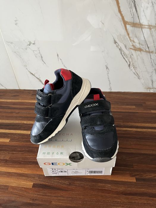 Sapatas em pele Tamanho 26 marca Geox