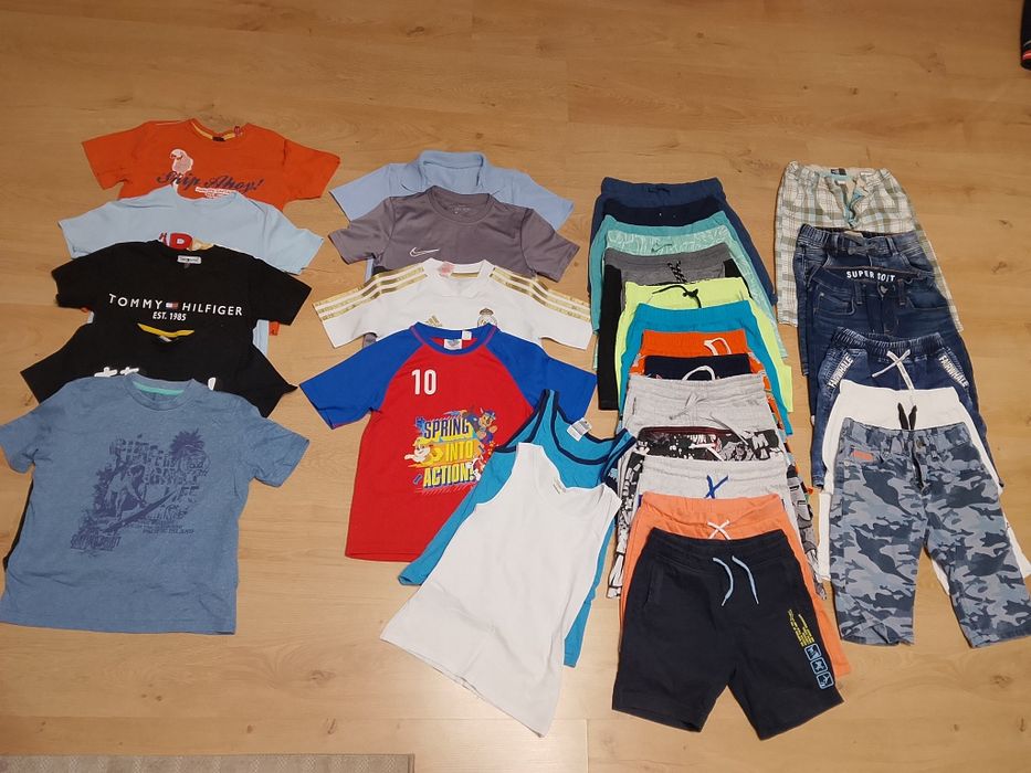 Sprzedam pakę ubrań chłopięcych. 128/134