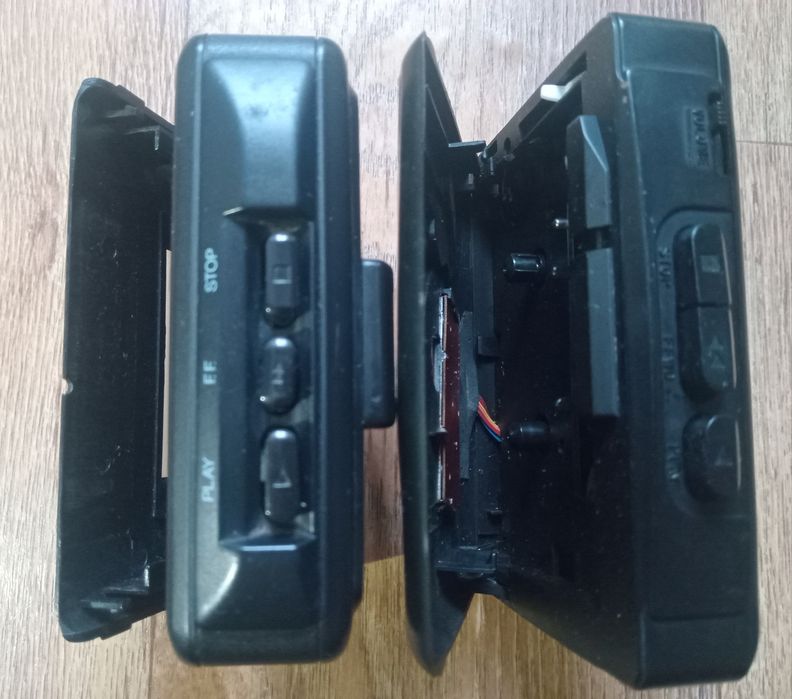 Аудиоплеер кассетный. 2 штуки