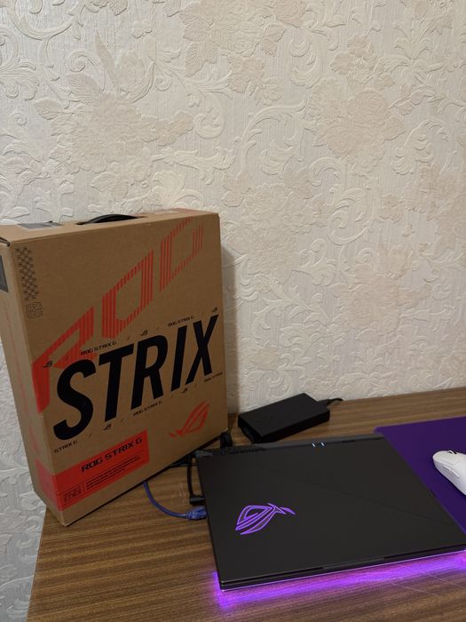 Ігровий ноутбук ASUS ROG STRIX G16