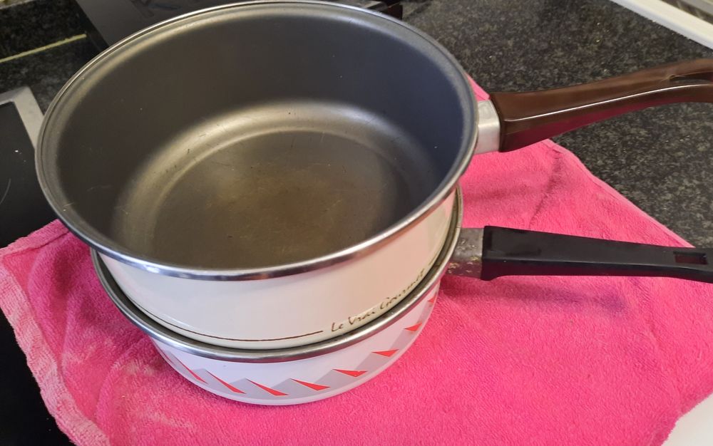 2 tachos para fogão eléctrico, gás ou placas