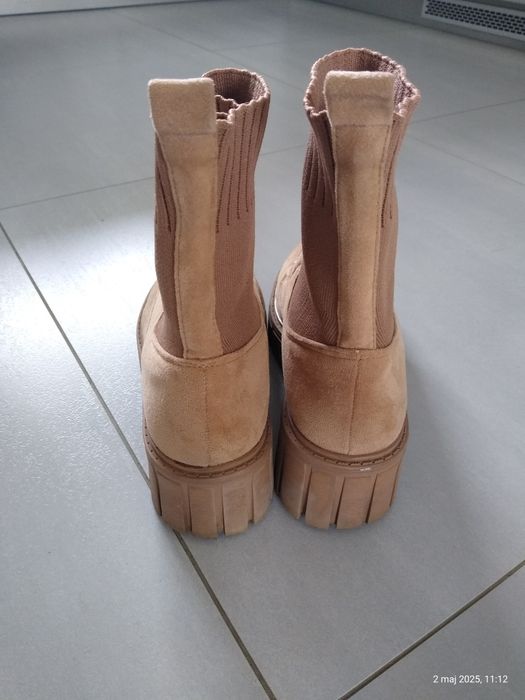 Buty zamszowe damskie
