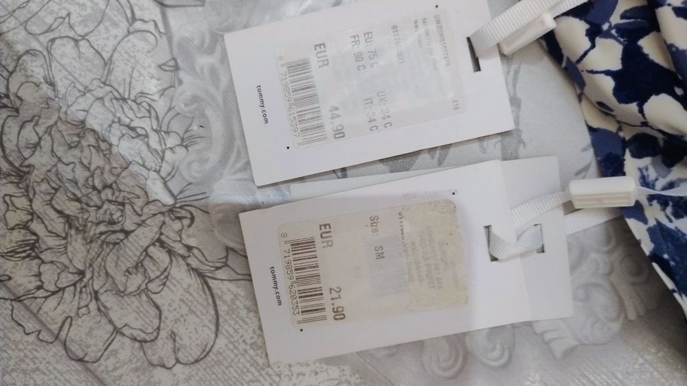 Nowy dwuczęściowy strój kąpielowy S. Tommy Hilfiger