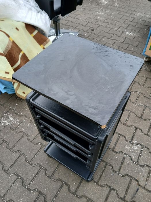 Pomocnik fryzjerski stolik