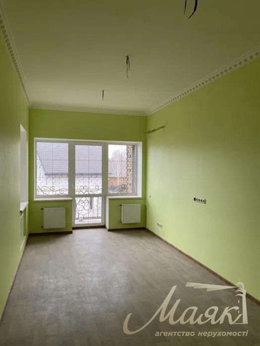 Аренда трёхэтажного дома в коттеджном городке можна под офис Козин.