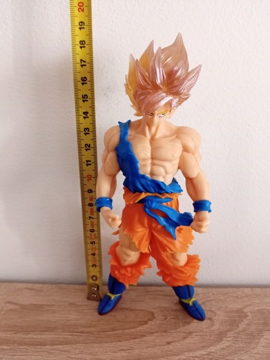 Boneco Son Goku Novo (19cm)