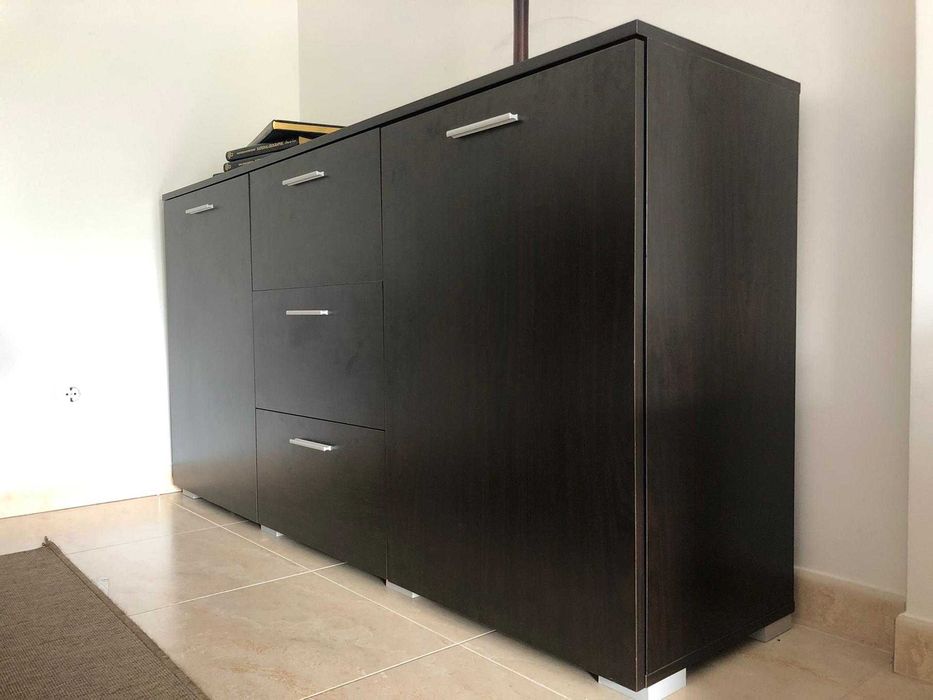 Móvel aparador Preto