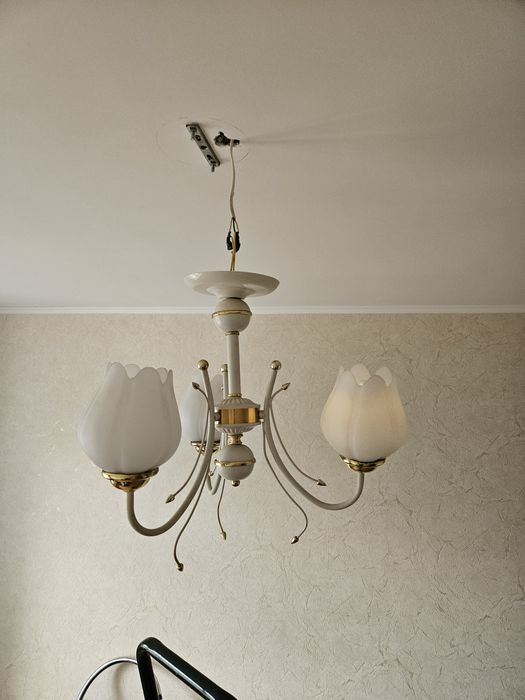 Люстра на 3 плафона