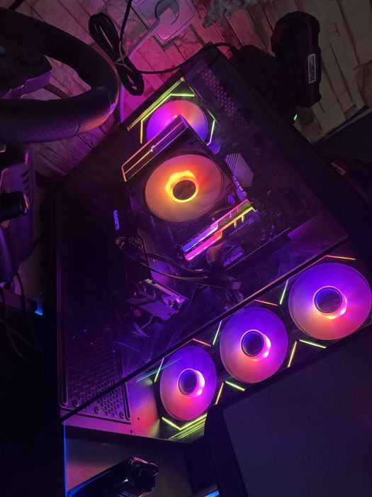 Komputer PC Gamingowy R7 3800x/16Gb DDR4/Rx 5700 XT/512GB /Zamiana