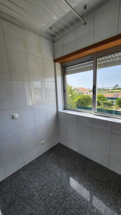 Apartamento T2 em Azurara