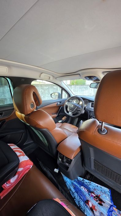Peugeot 508 SW 2011