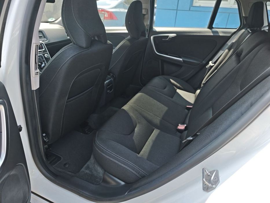 Volvo V60 Facelift 2,0 дизель ВІДЕО