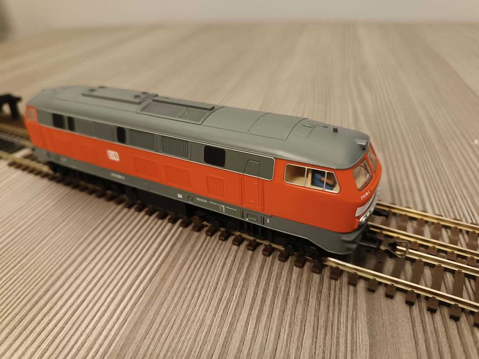 BR 218 niemiecka spalinówka Piko H0