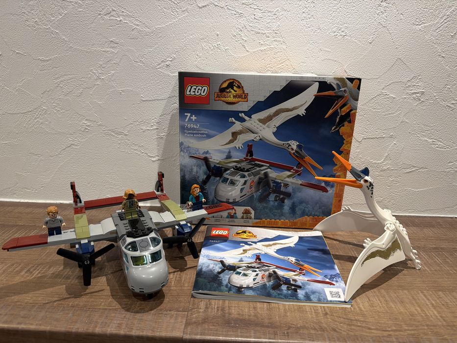 Lego 76947 Klocki Jurassic World  Kecalkoatl zasadzka z samolotem Oryginal