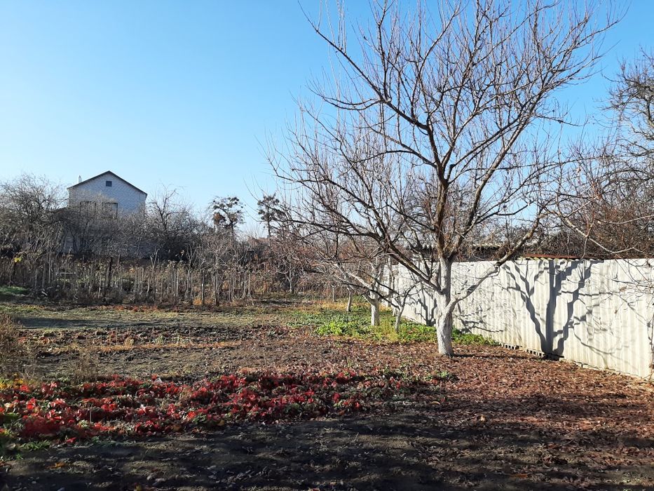 Ціну знижено! Продаж 2 поверхового будинку з садом та ділянкою