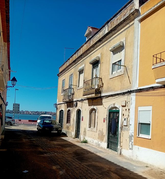 T0 junto à baia do seixal 1° andar