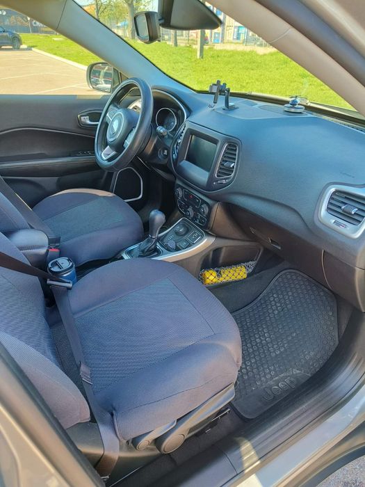 Продам Jeep Compass  Sport (4*4)2021року  2.4L бензин