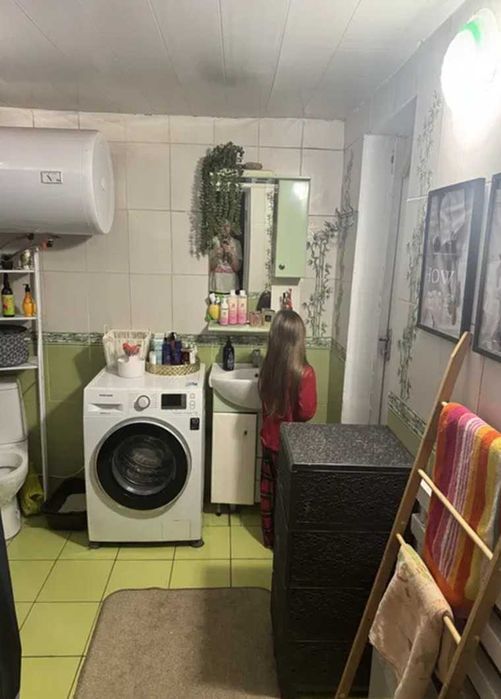 tir-31. Дом со всеми коммуникациями в Хаджибейском районе. 3 спальни.