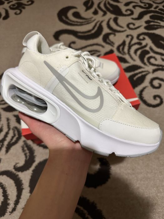 жіночі кросівки Nike air max