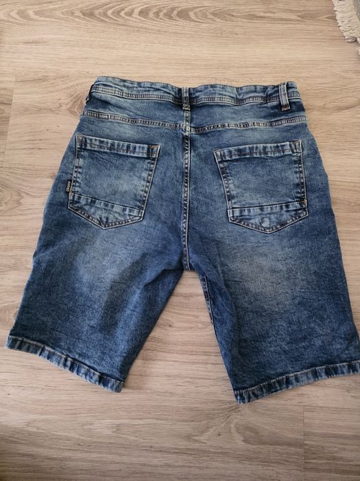 Sprzedam spodenki męskie Cropp