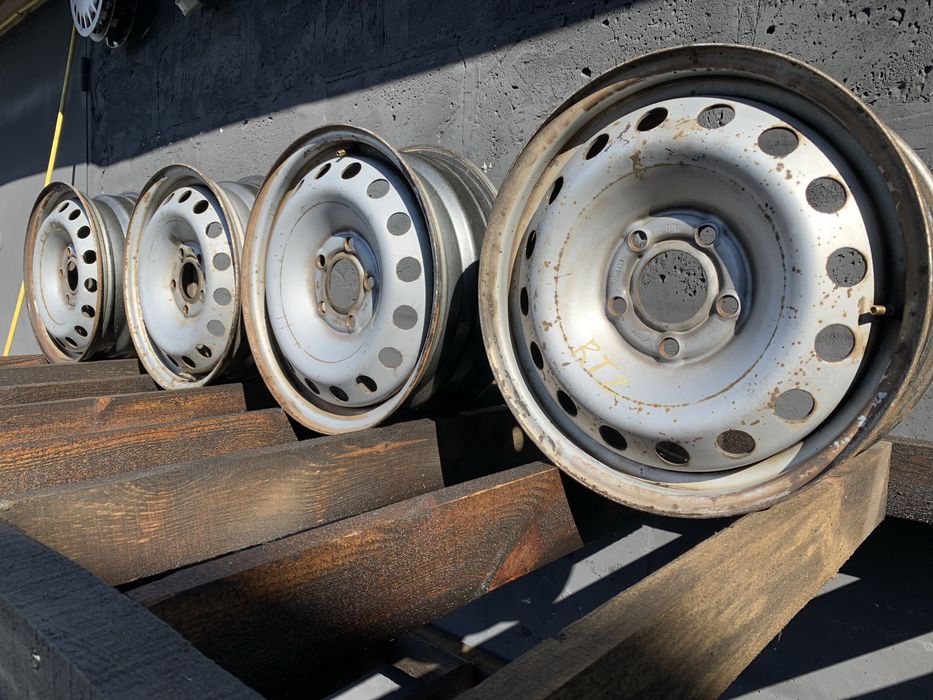Диски Рено трафік. Металеві диски  Опель віваро R16 5*120 VolkswagenT5