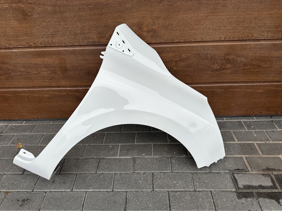 Renault Clio IV błotnik przedni Prawy Lewy DV369