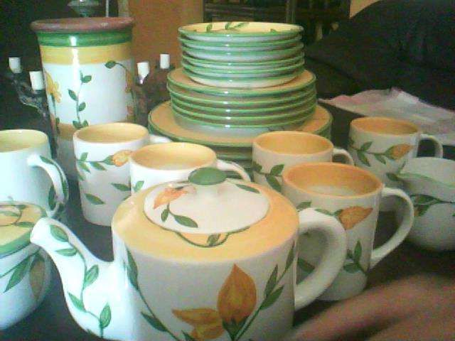 Serviço de loiça pintada à mão