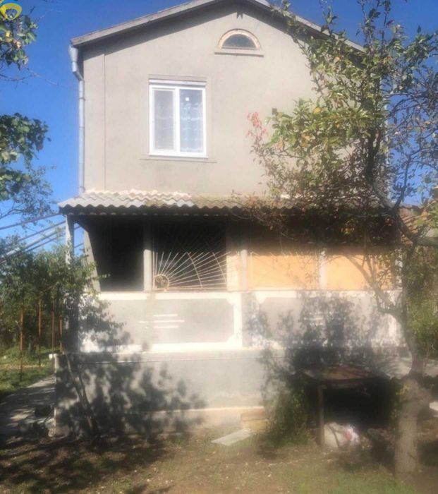 Продам добротный 2х этажный дом