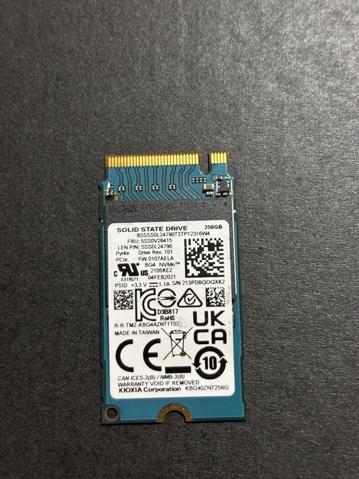 Диски для компютера і ноутбука nvme SSD M.2 2242 NVMe Kioxia (Toshiba) 256GB BG4