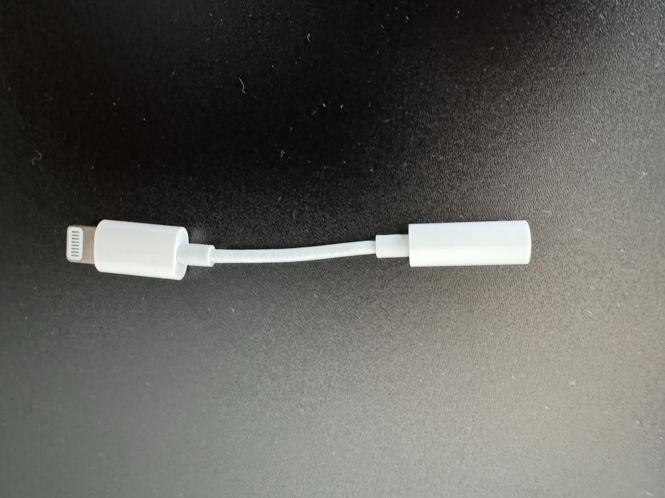 Шнури, кабеля, зарядки, перехідники