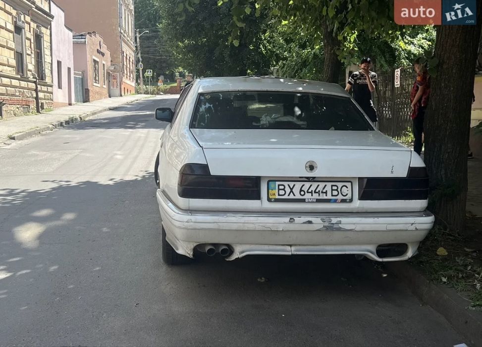 BMW 7 Series 1988