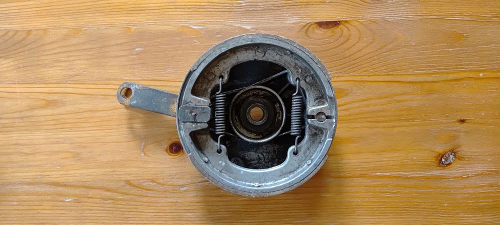 Zabytkowe Garażowe, Pokrywa