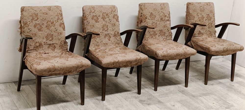 krzesło krzesła  z podłokietnikiem fotel PRL projekt Puchała vintage