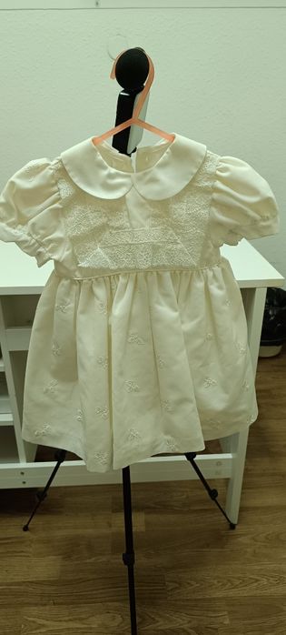 Vestido de menina para batismo usado 1 dia. Para 4 meses