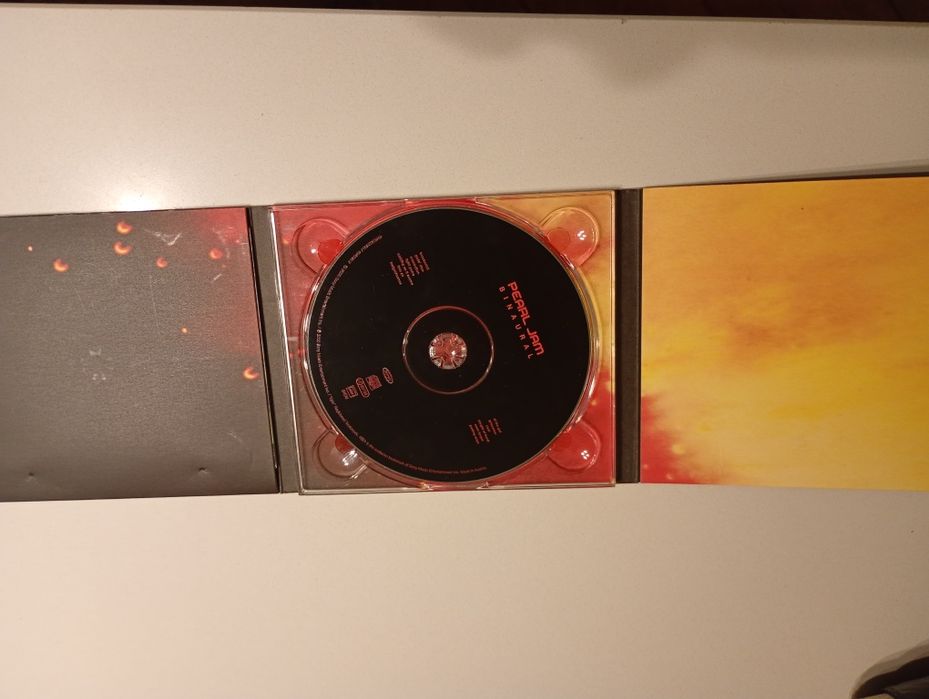 Pearl jam binaural CD