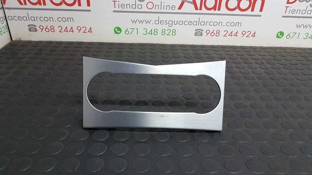 EMBELIZADOR MERCEDES CLASE C (W204) BERLINA C 200 CDI (204.007)